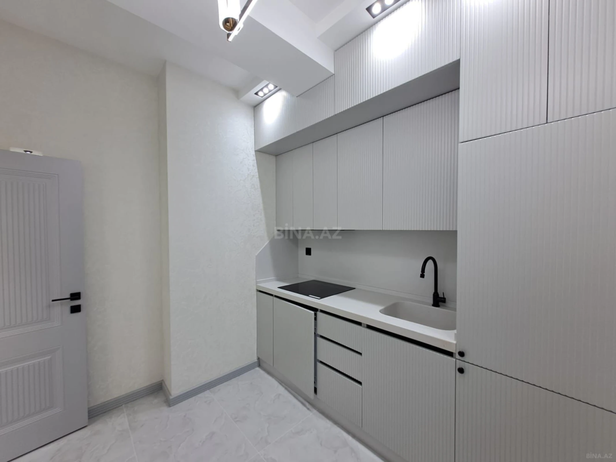 Satılır 2 otaqlı mənzil 52 m²