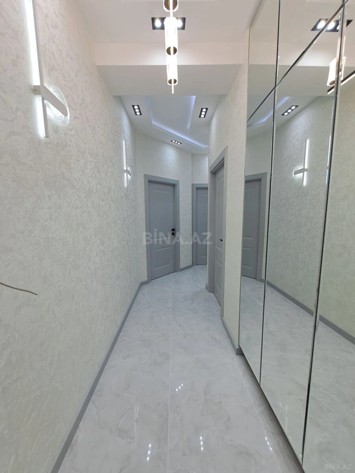 Satılır 2 otaqlı mənzil 52 m²