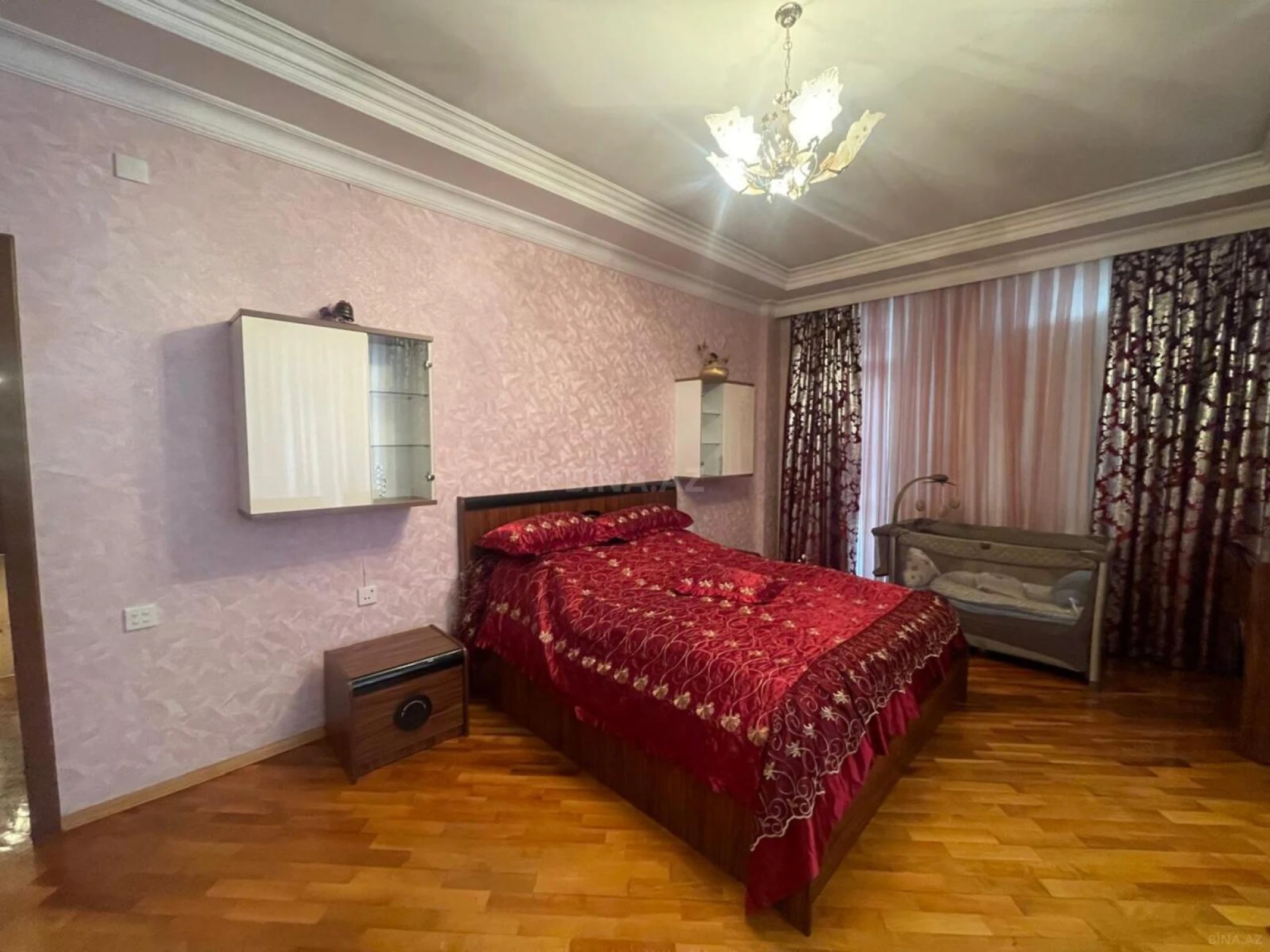 Kirayə verilir 4 otaqlı mənzil 170 m²