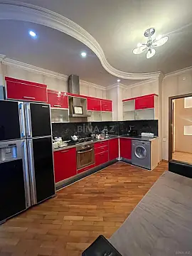 Kirayə verilir 4 otaqlı mənzil 170 m²