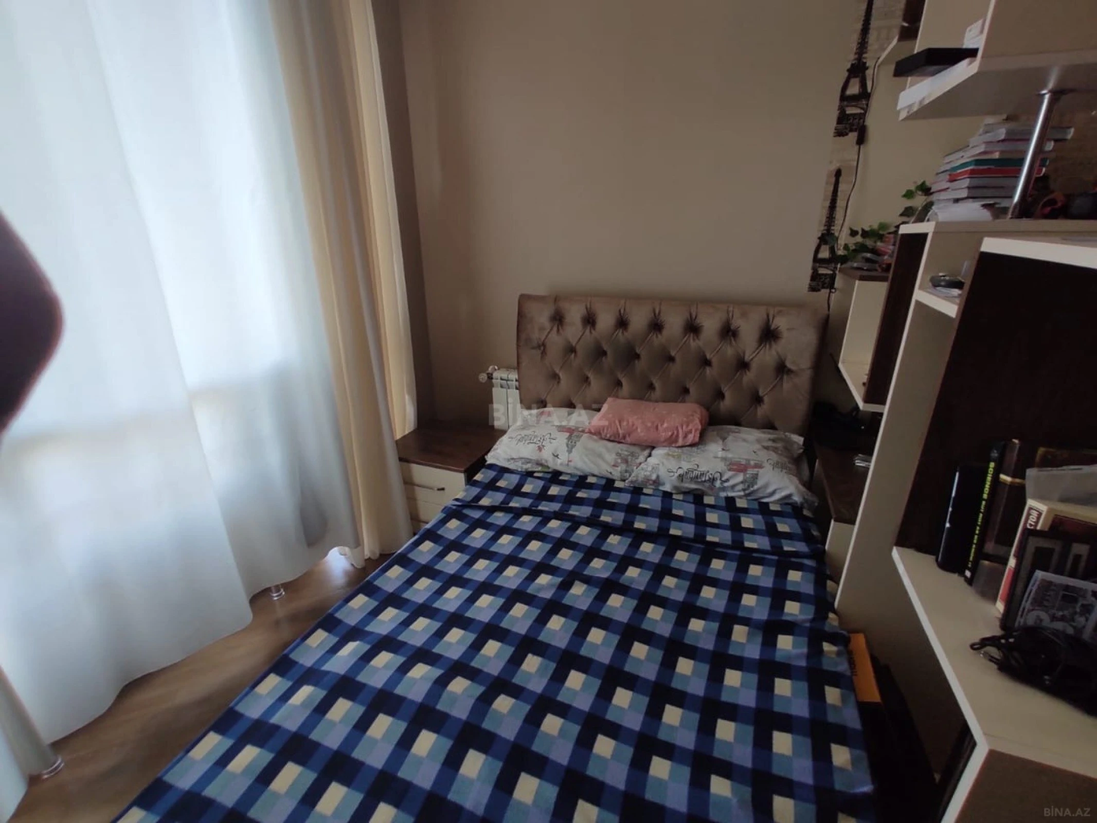 Satılır 4 otaqlı mənzil 183 m²