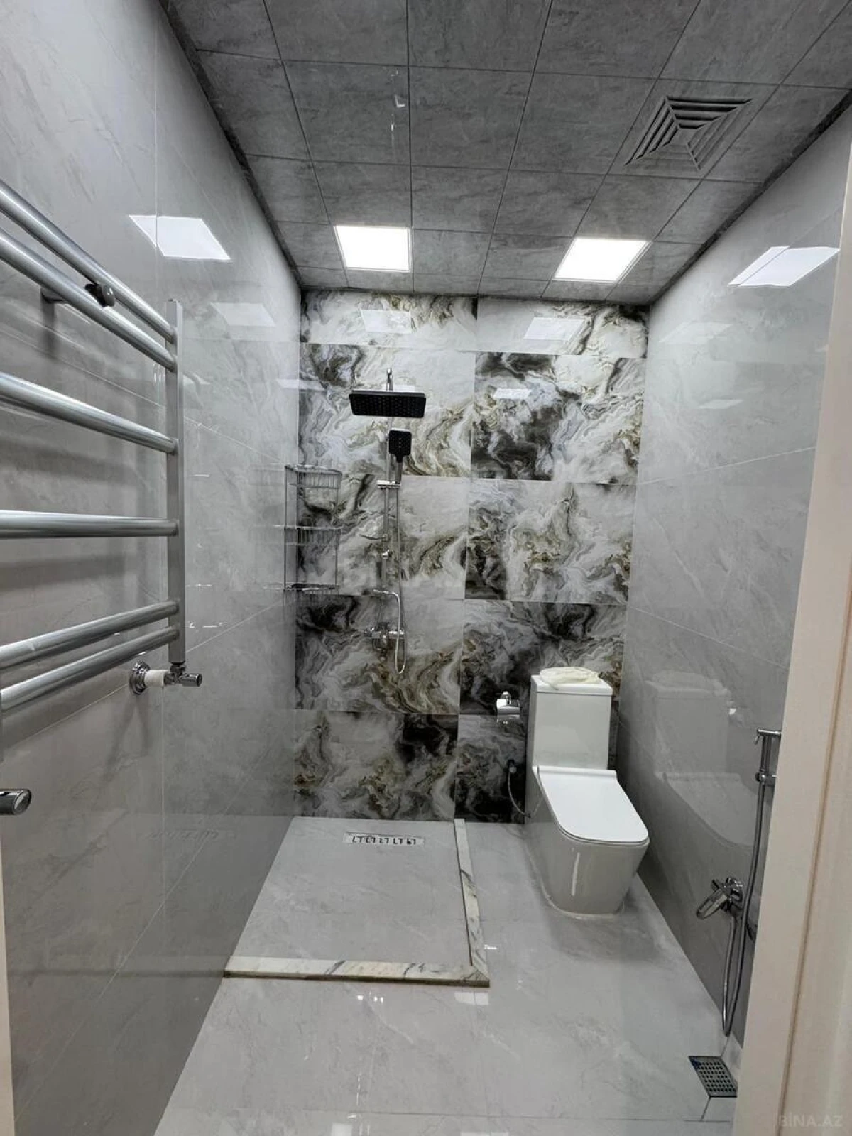 Kirayə verilir 2 otaqlı mənzil 55 m²