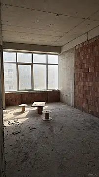 Satılır 4 otaqlı mənzil 231.9 m²