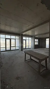 Satılır 4 otaqlı mənzil 231.9 m²