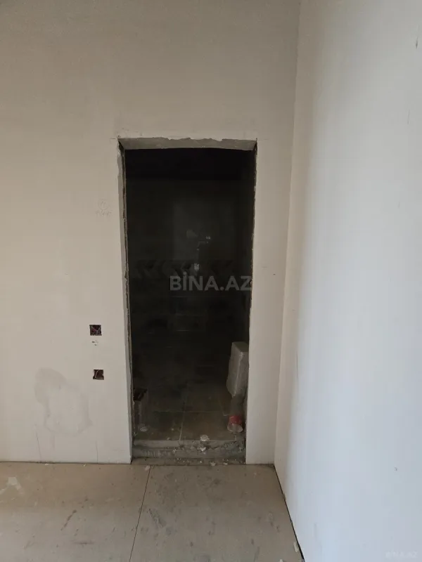 Satılır 4 otaqlı mənzil 165 m²