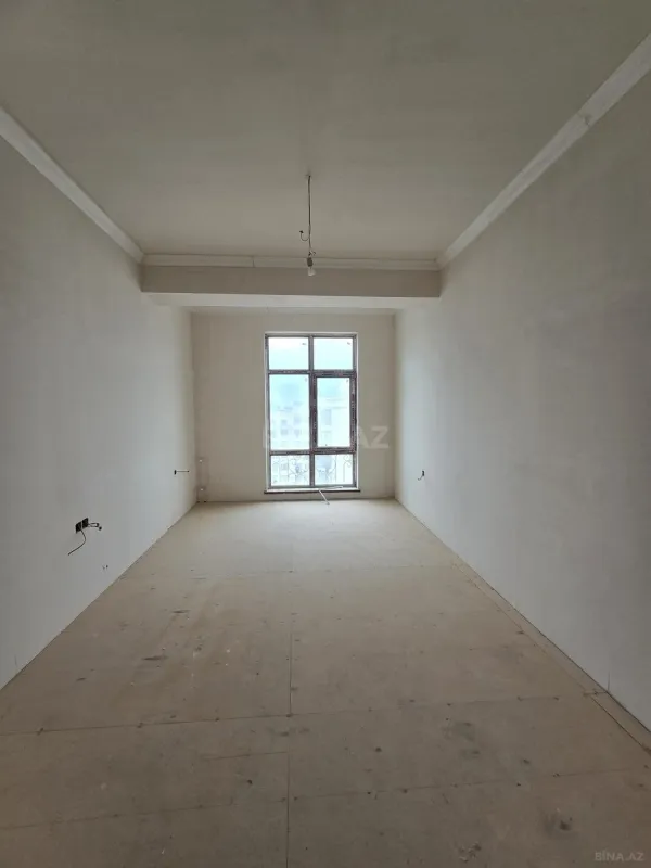 Satılır 4 otaqlı mənzil 165 m²