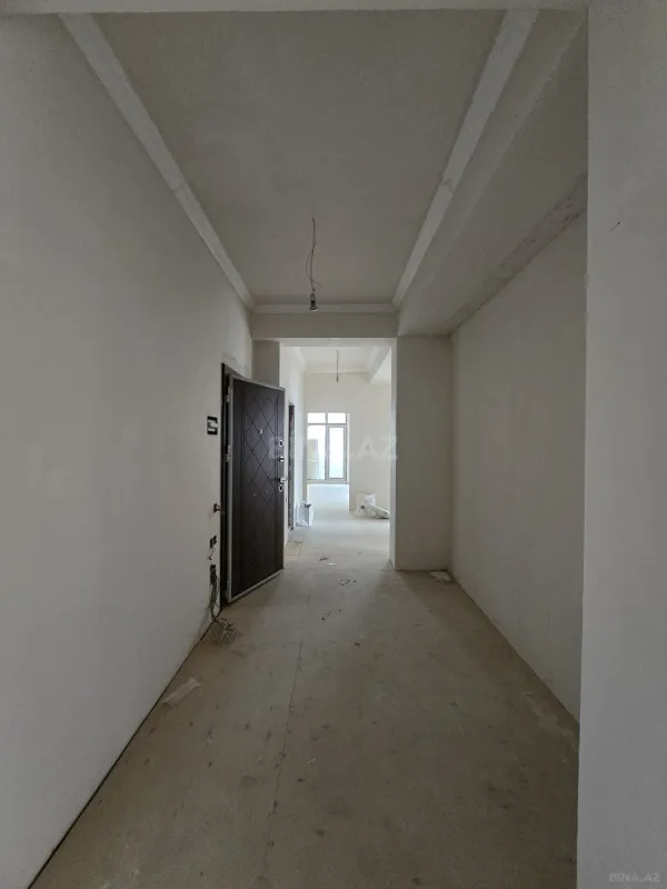 Satılır 4 otaqlı mənzil 165 m²