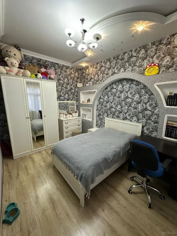 Satılır 5 otaqlı həyət evi 160 m²