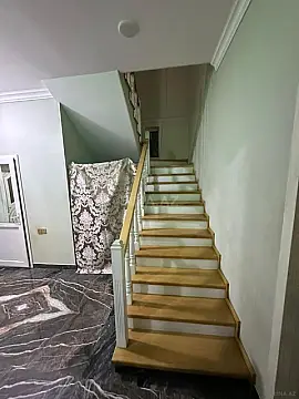 Satılır 5 otaqlı həyət evi 160 m²