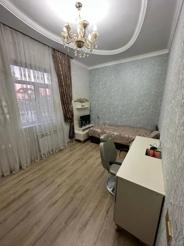Satılır 5 otaqlı həyət evi 160 m²