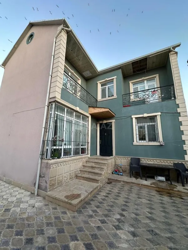 Satılır 5 otaqlı həyət evi 160 m²