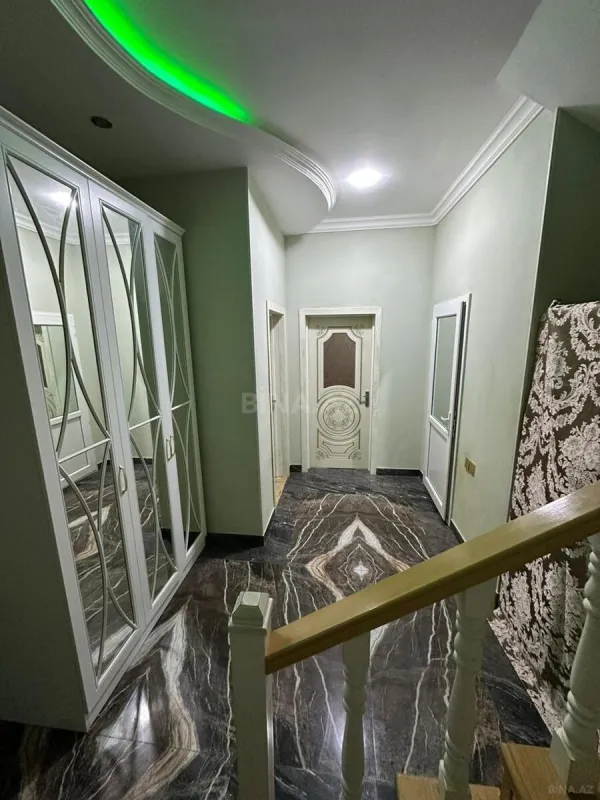 Satılır 5 otaqlı həyət evi 160 m²