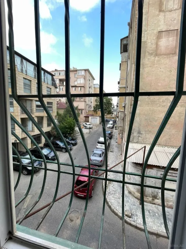 Kirayə verilir 6 otaqlı ofis 360 m²