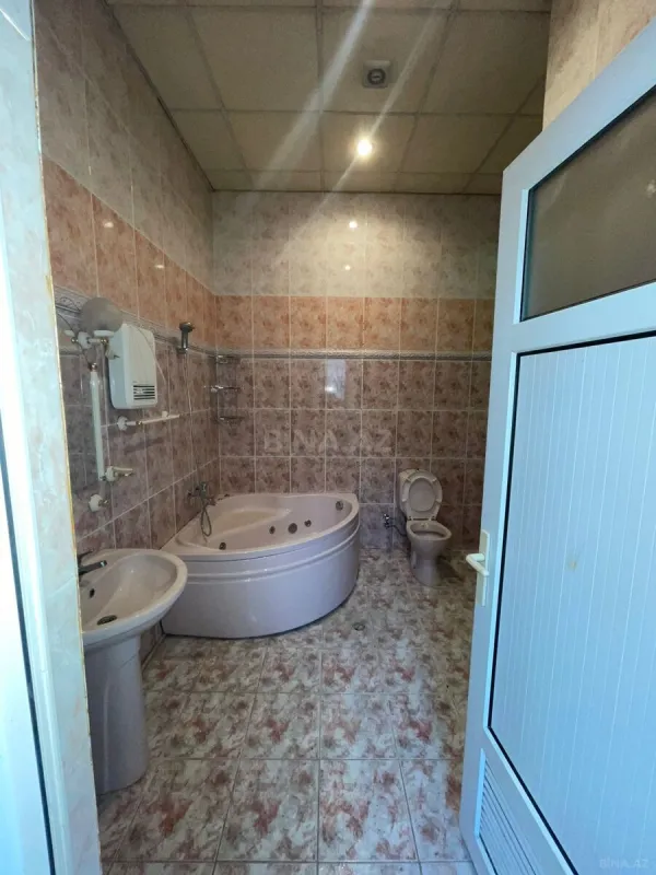 Kirayə verilir 6 otaqlı ofis 360 m²