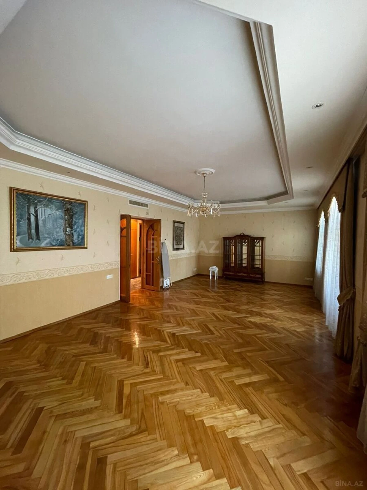 Kirayə verilir 6 otaqlı ofis 360 m²