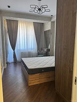 Kirayə verilir 2 otaqlı mənzil 67 m²