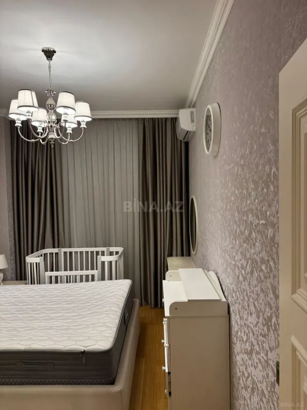 Satılır 2 otaqlı mənzil 77 m²
