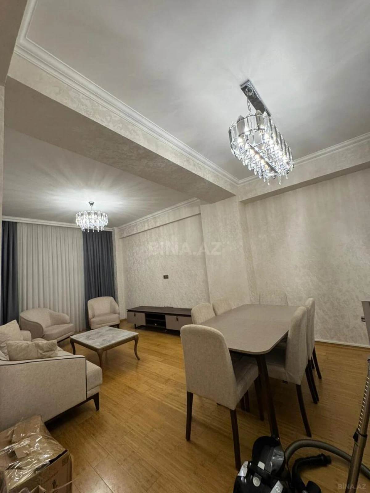 Satılır 2 otaqlı mənzil 77 m²