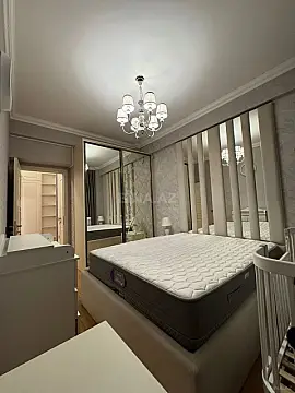 Satılır 2 otaqlı mənzil 77 m²