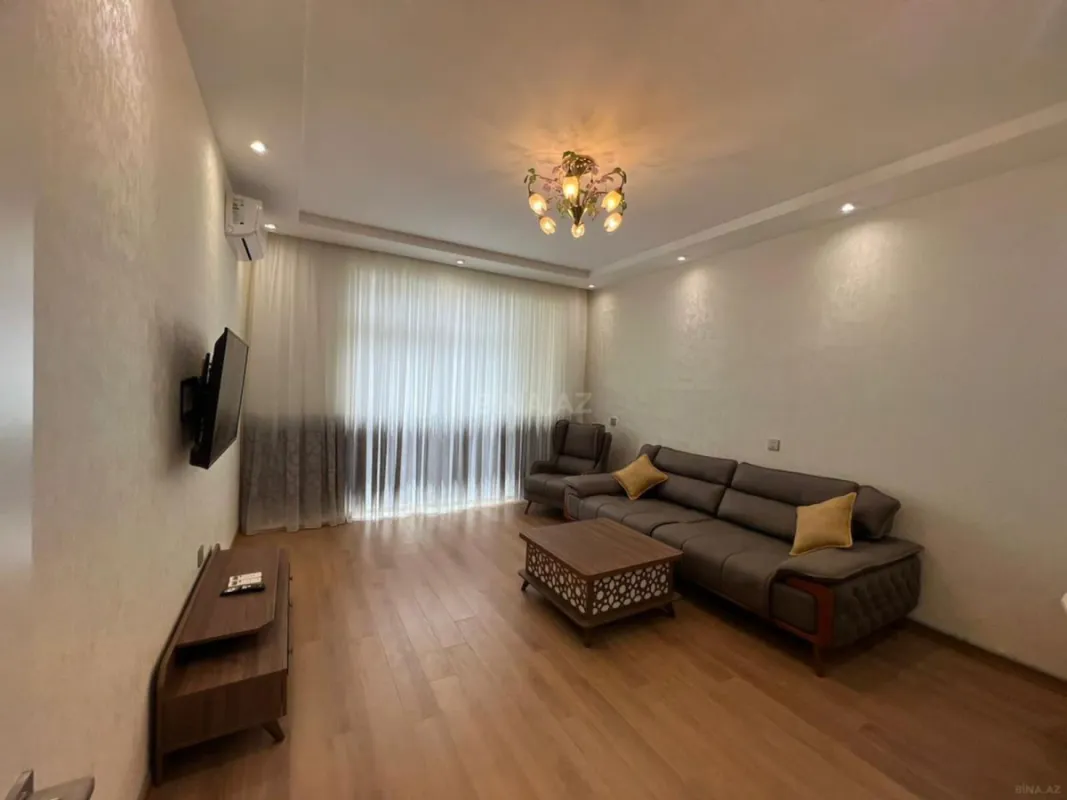 Kirayə verilir 2 otaqlı mənzil 70 m²