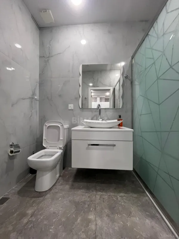 Kirayə verilir 2 otaqlı mənzil 70 m²