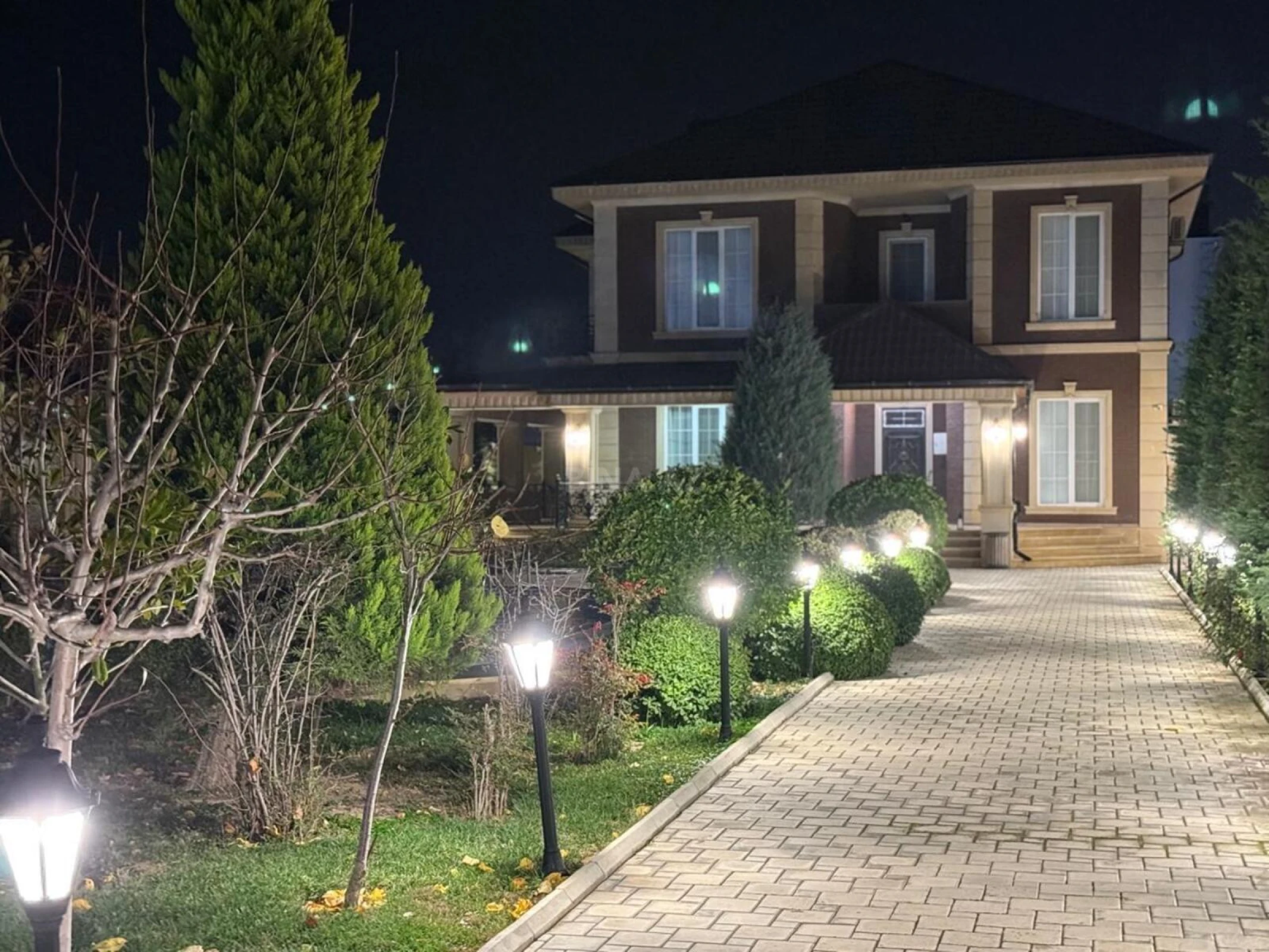 Kirayə verilir 5 otaqlı həyət evi 360 m²