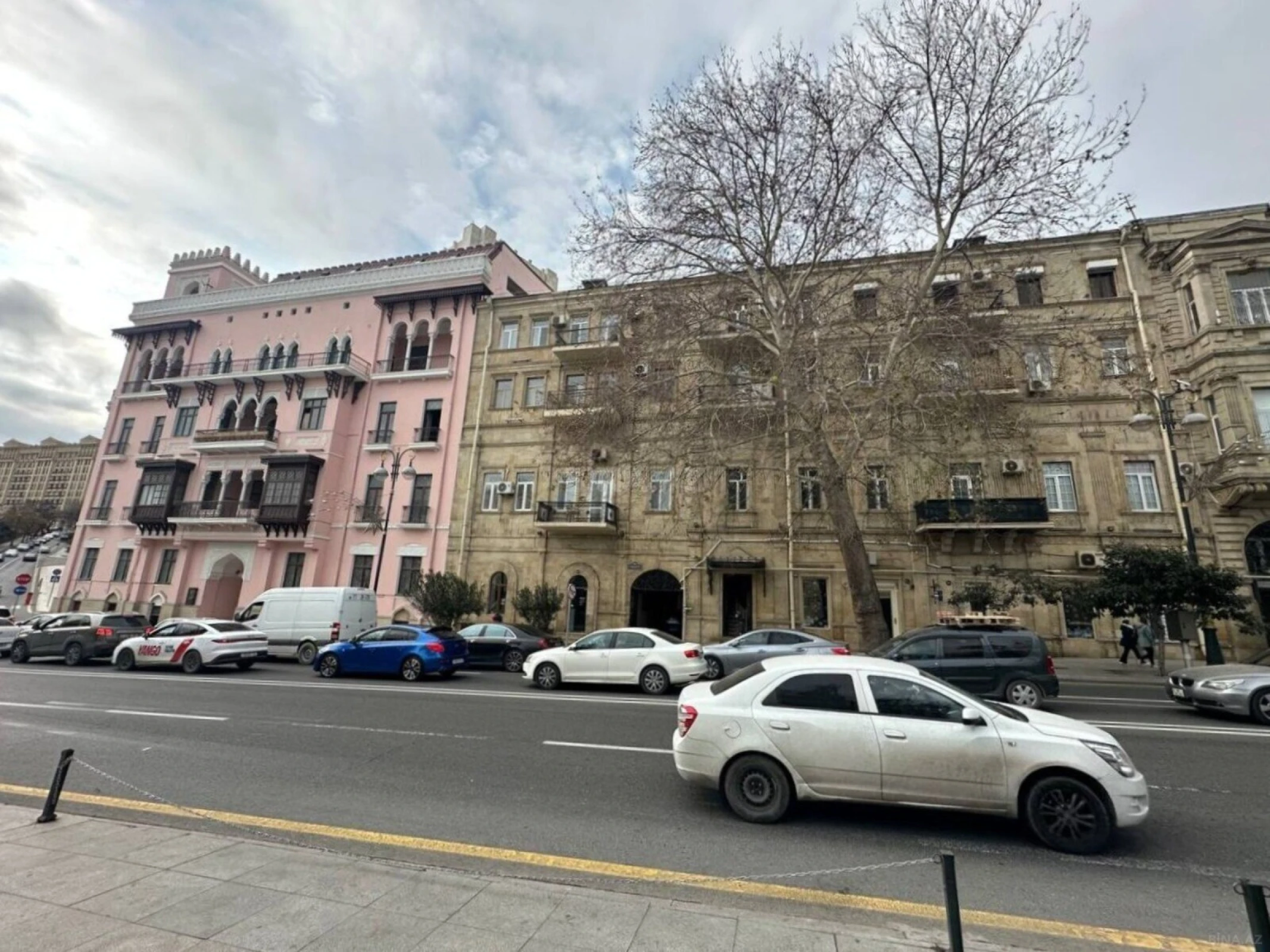 Satılır 2 otaqlı mənzil 63 m²