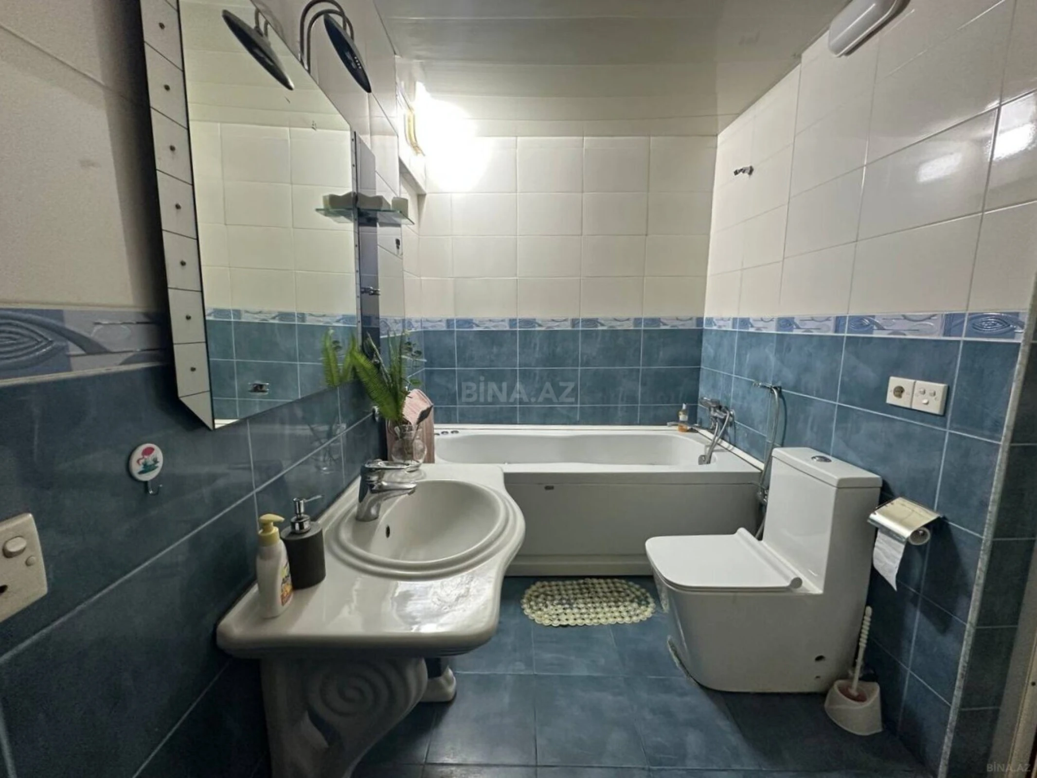 Satılır 2 otaqlı mənzil 63 m²
