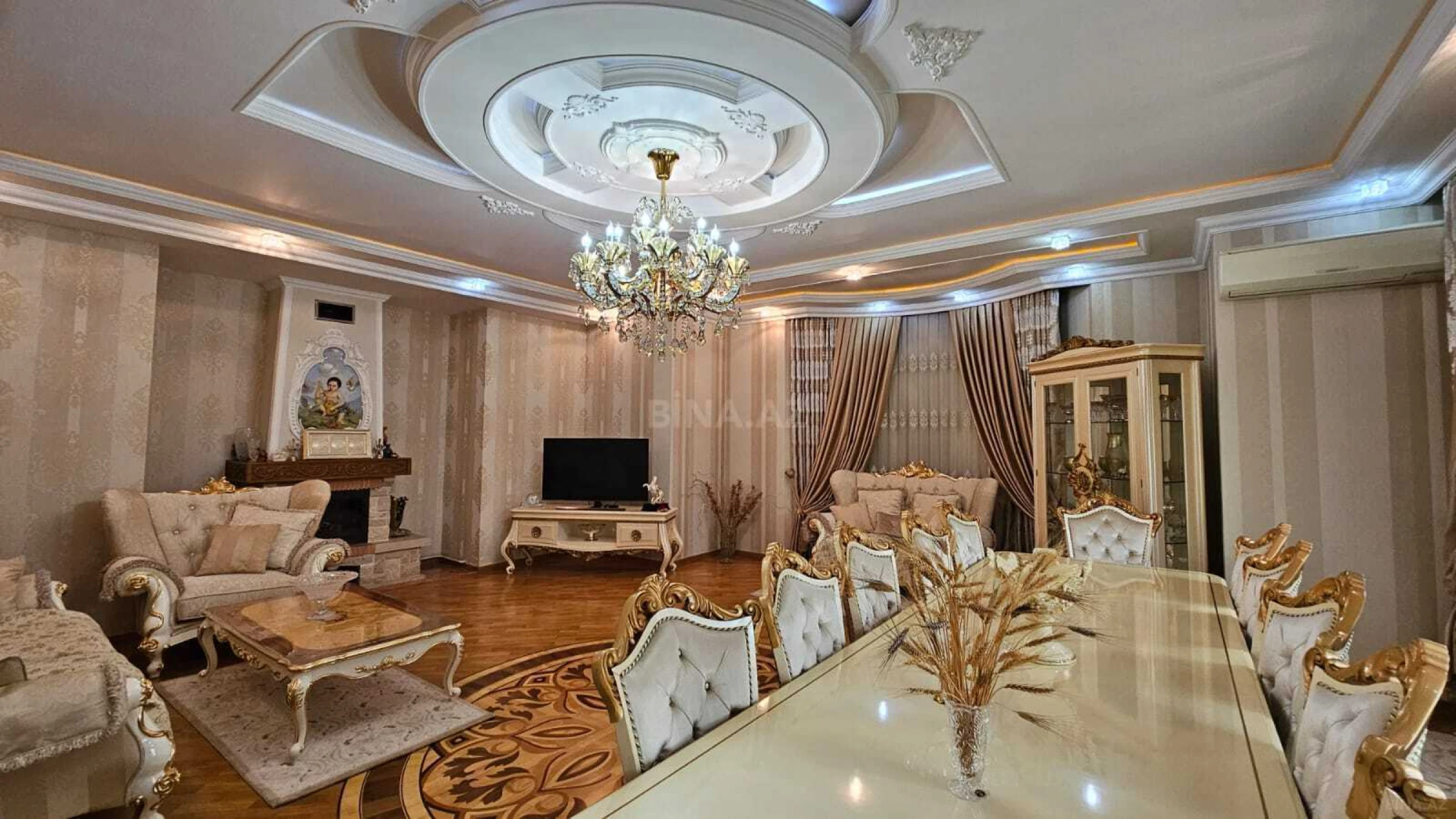Satılır 10 otaqlı həyət evi 850 m²