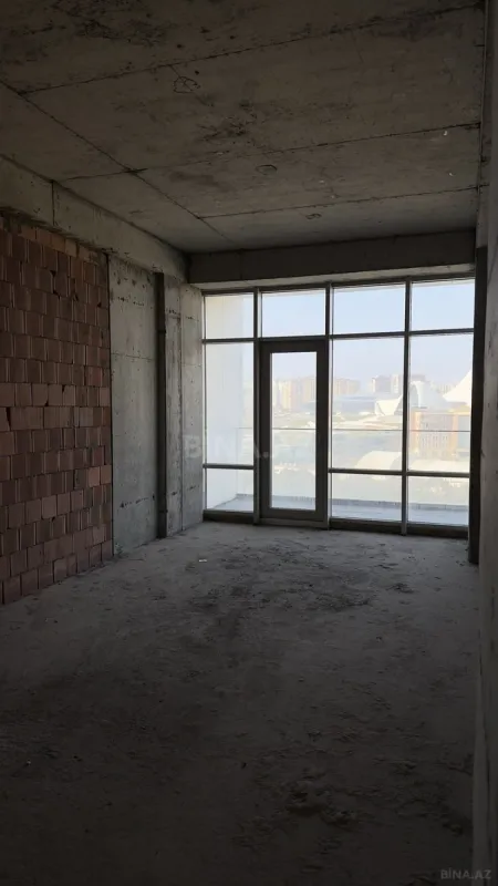 Satılır 3 otaqlı mənzil 173.8 m²