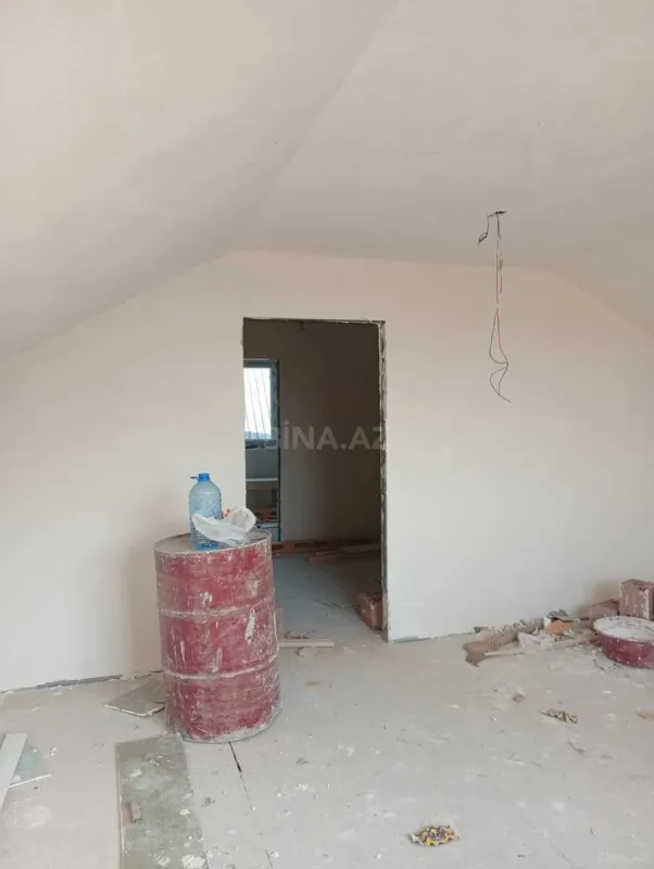 Satılır 4 otaqlı həyət evi 100 m²