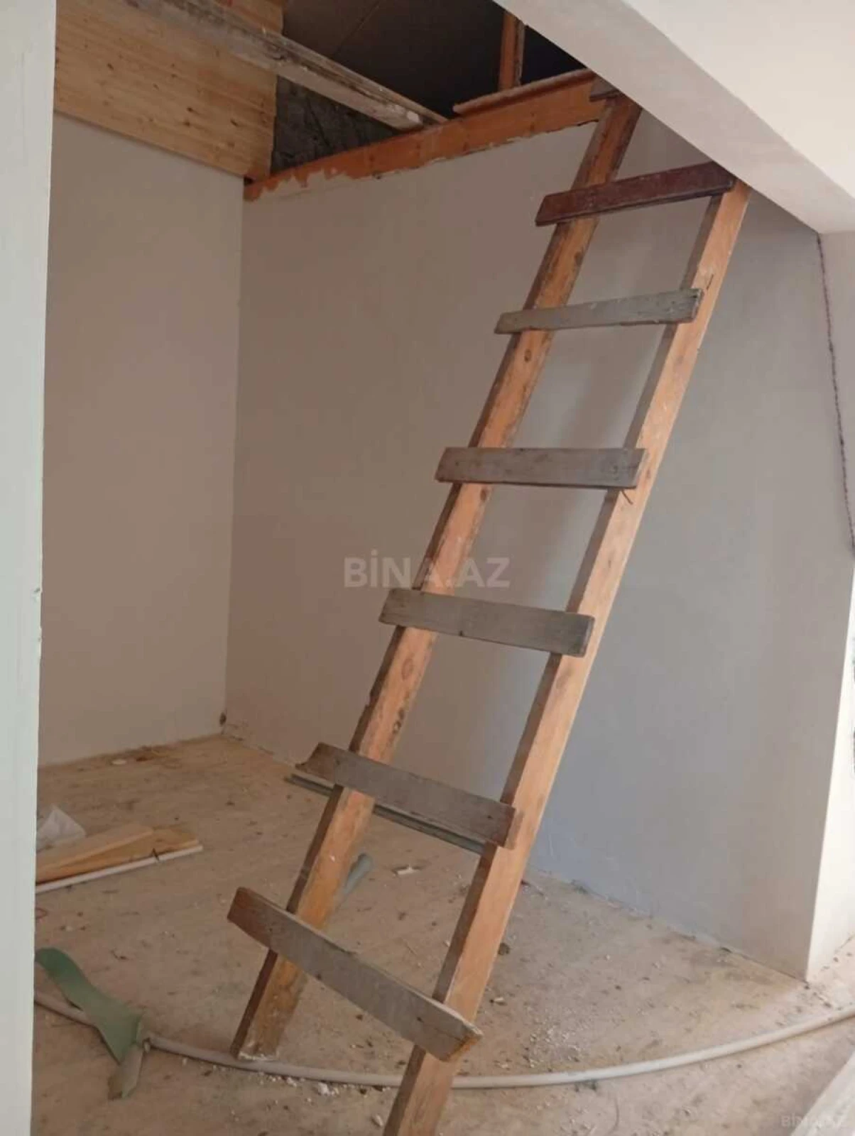 Satılır 4 otaqlı həyət evi 100 m²