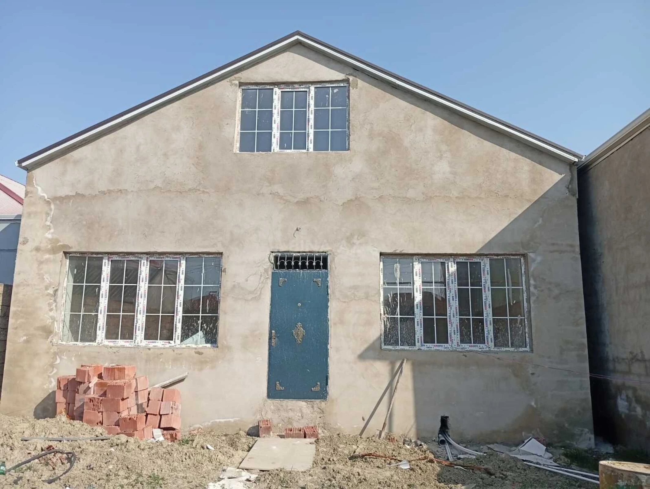 Satılır 4 otaqlı həyət evi 100 m²