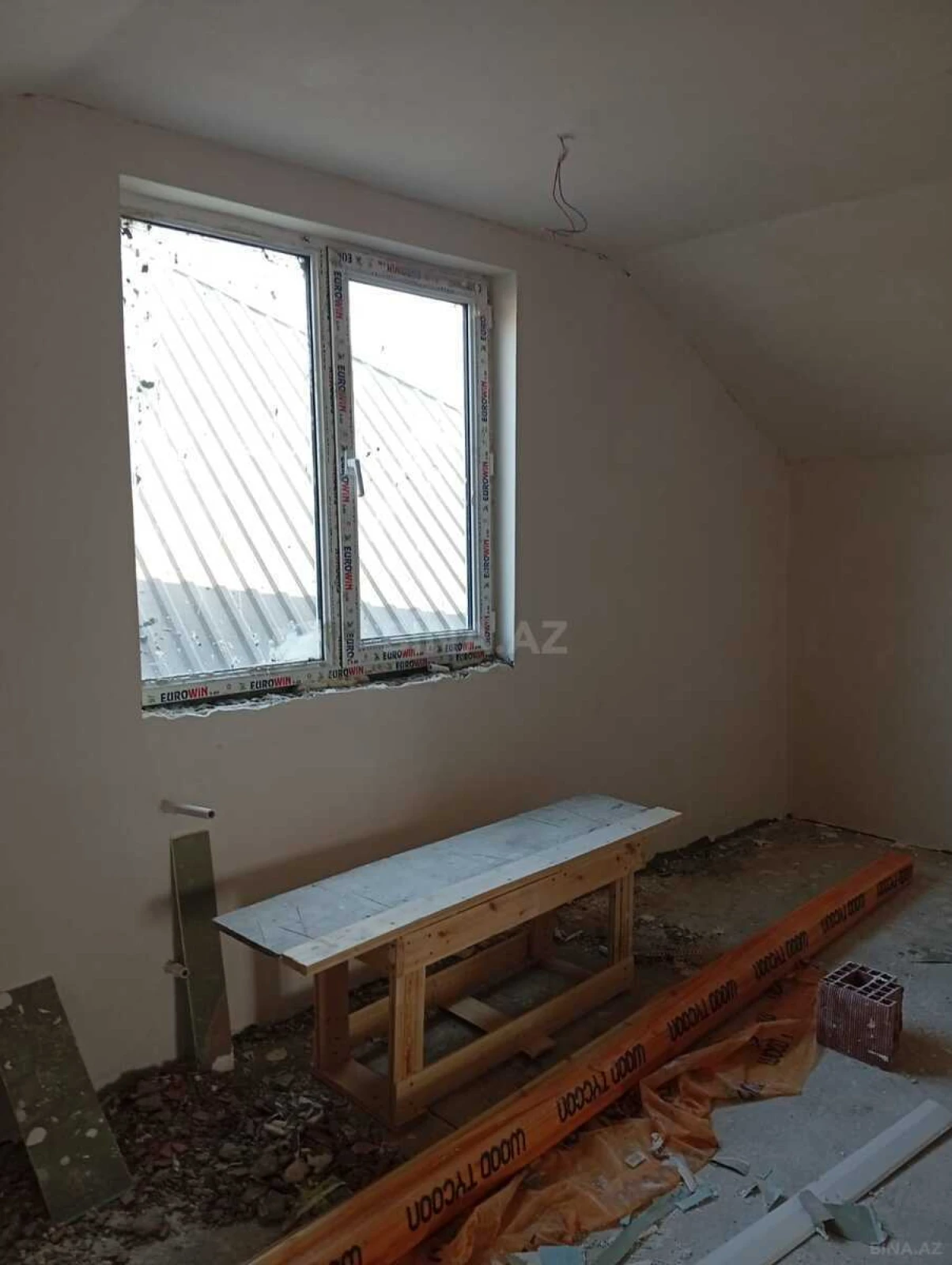 Satılır 4 otaqlı həyət evi 100 m²