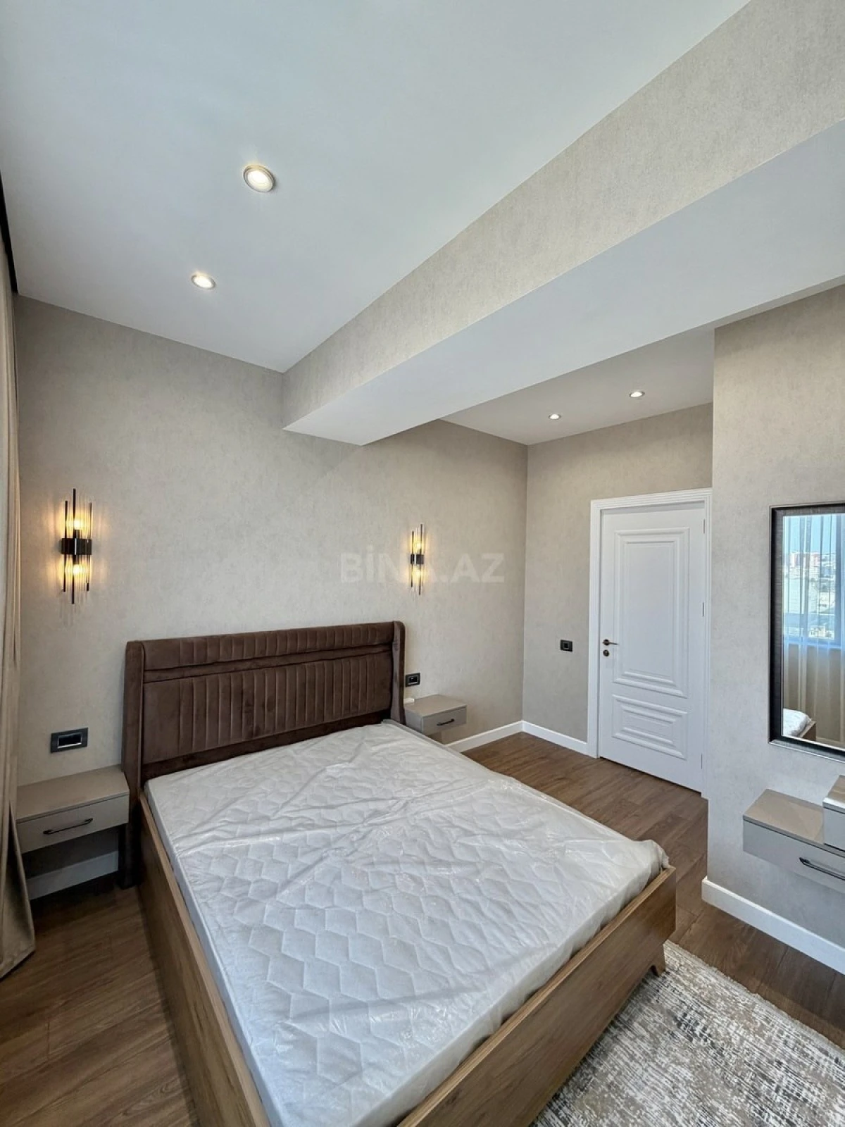 Satılır 2 otaqlı mənzil 63 m²