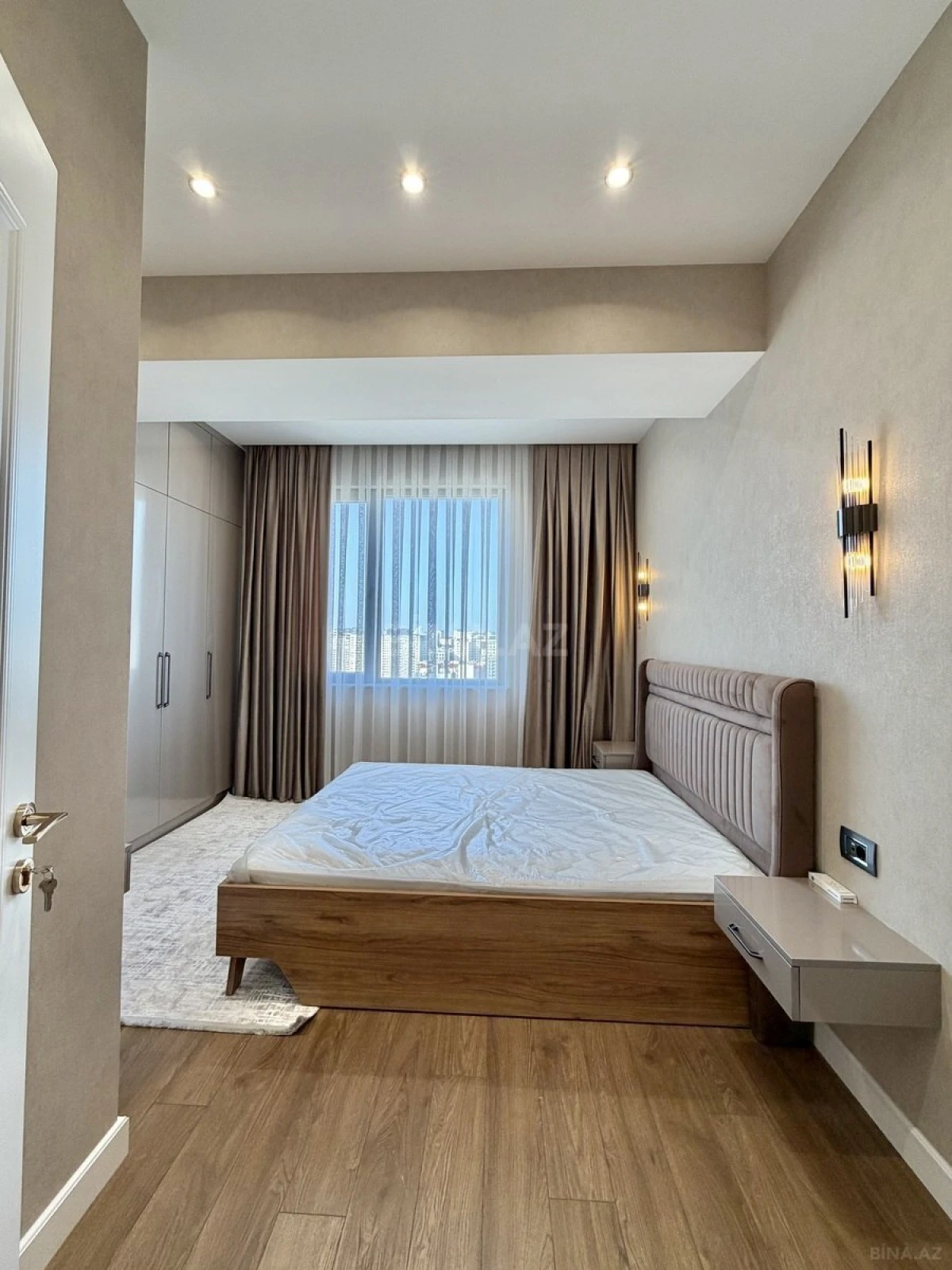 Satılır 2 otaqlı mənzil 63 m²