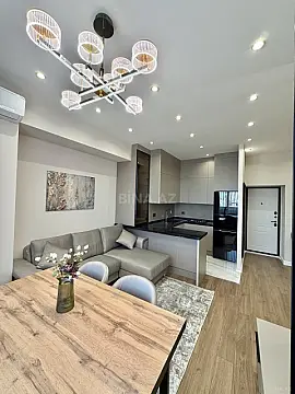 Satılır 2 otaqlı mənzil 63 m²