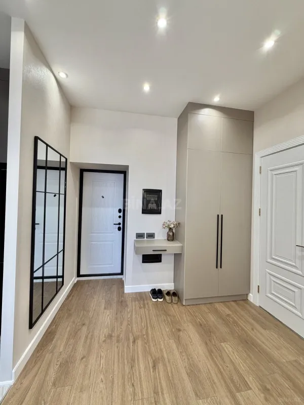 Satılır 2 otaqlı mənzil 63 m²