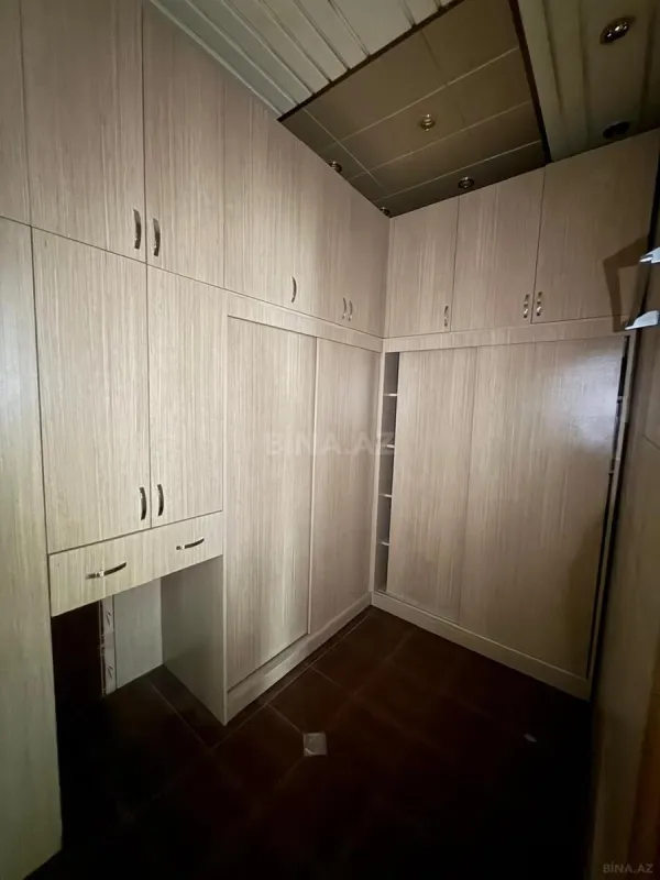 Kirayə verilir 3 otaqlı mənzil 145 m²