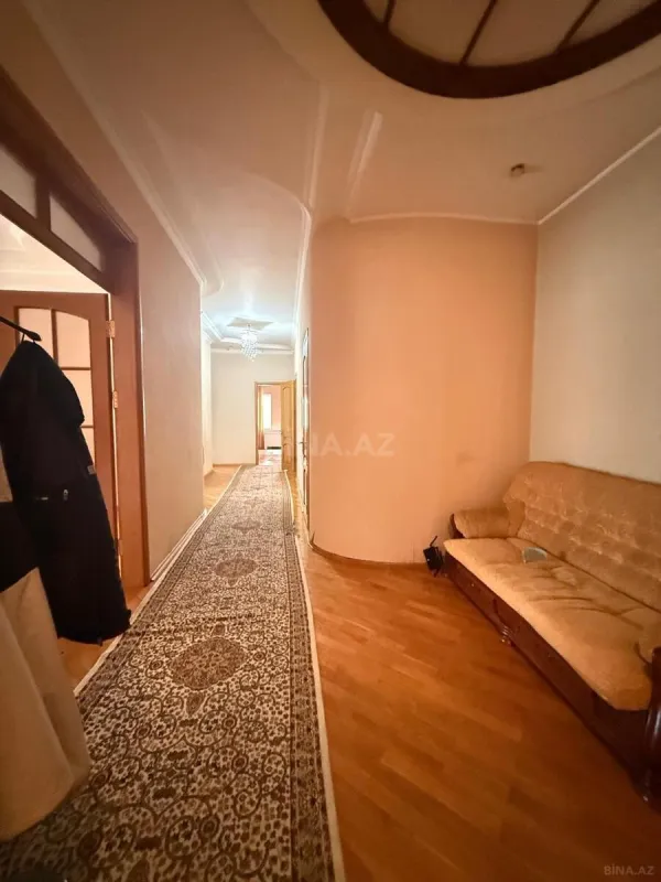 Kirayə verilir 3 otaqlı mənzil 145 m²