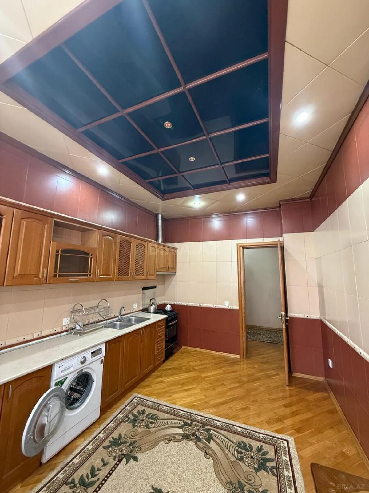 Kirayə verilir 3 otaqlı mənzil 145 m²