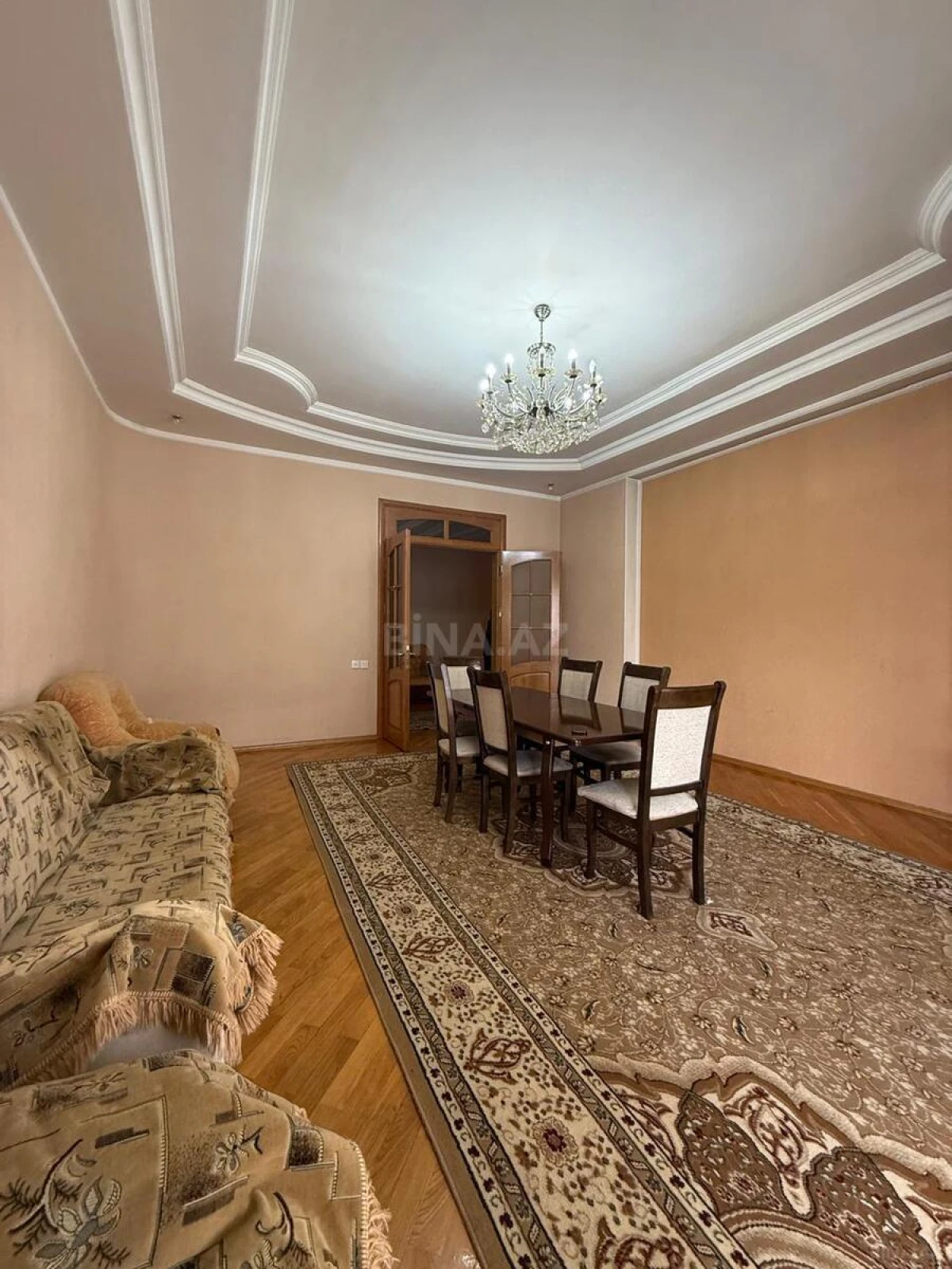 Kirayə verilir 3 otaqlı mənzil 145 m²