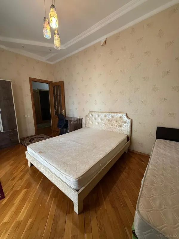Kirayə verilir 3 otaqlı mənzil 145 m²