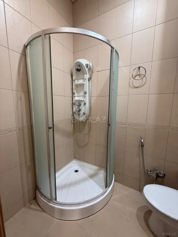 Kirayə verilir 3 otaqlı mənzil 145 m²