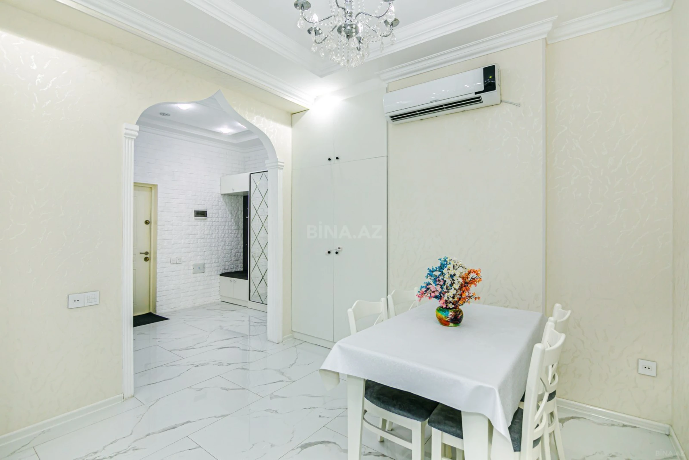 Kirayə verilir 3 otaqlı mənzil 95 m²