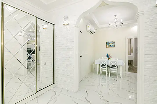 Kirayə verilir 3 otaqlı mənzil 95 m²