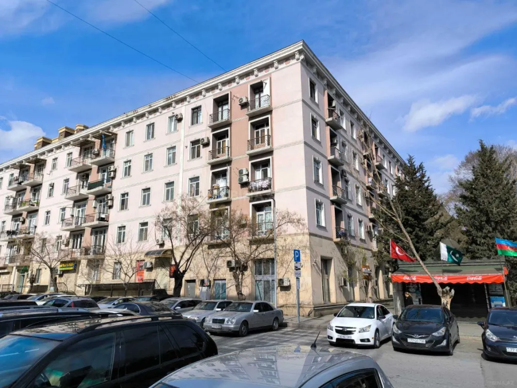 Kirayə verilir 2 otaqlı mənzil 60 m²