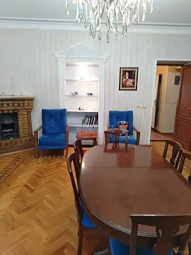 Kirayə verilir 2 otaqlı mənzil 80 m²
