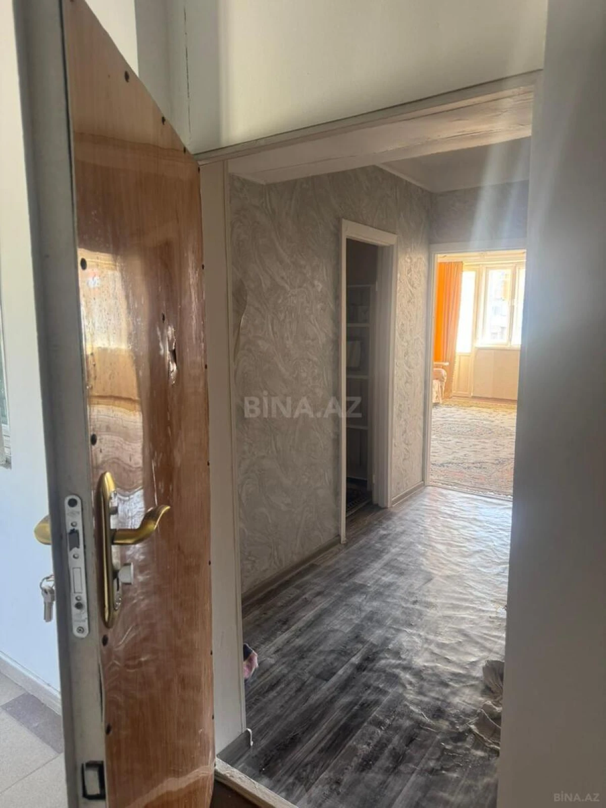 Kirayə verilir 2 otaqlı mənzil 90 m²