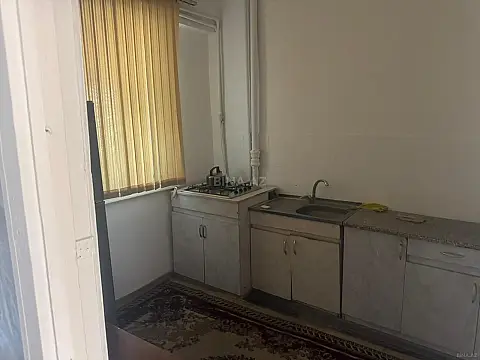 Kirayə verilir 2 otaqlı mənzil 90 m²